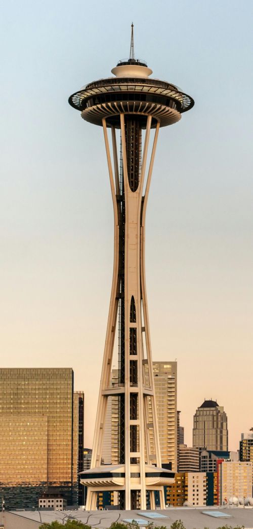 Skyline view of Seattle with the iconic Space Needle at sunset.